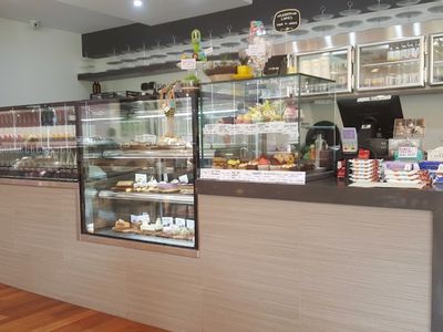 Cafe/Restaurant Business with large premises for Sale