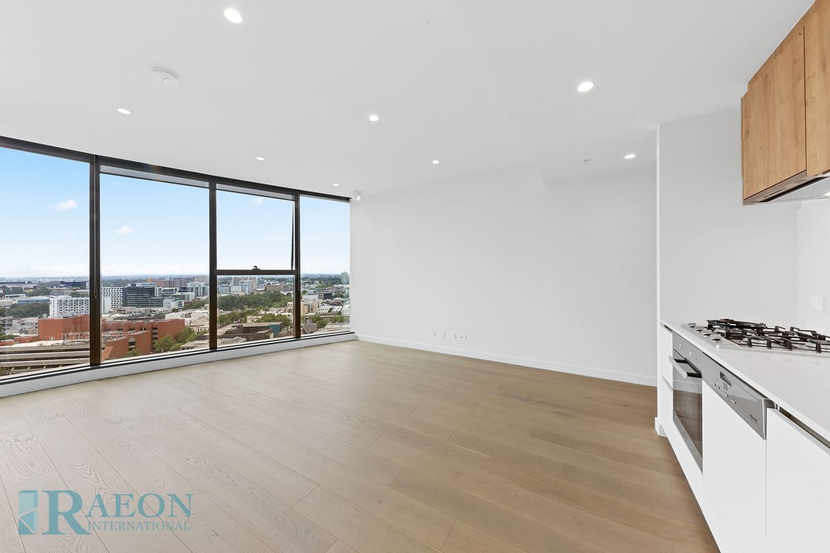 2004/23 Mackenzie Street, Melbourne