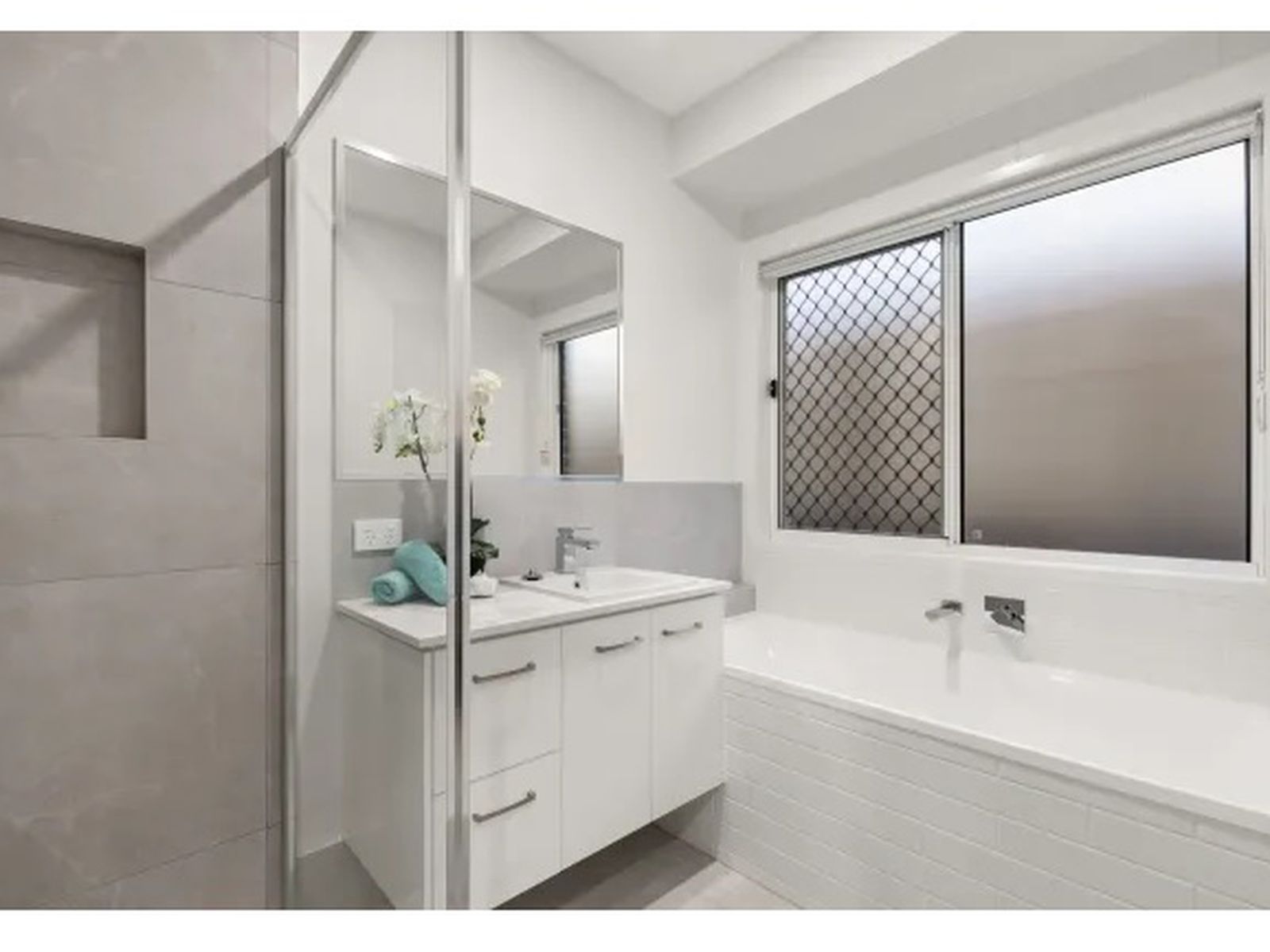 Live in or Invest! $1,078,000 Lux Pkg