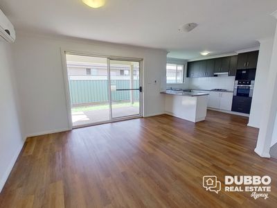 24 Dalbeattie Crescent, Dubbo