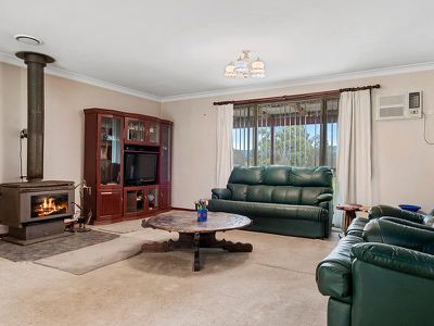42 Autumn Road, Cradoc