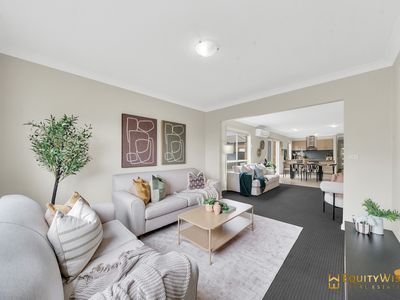 11 Murrumbidgee Street, Manor Lakes