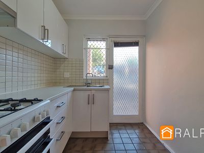 2 / 2 St Jude Crescent, Belmore