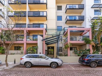 13 / 122 Mounts Bay Road, Perth