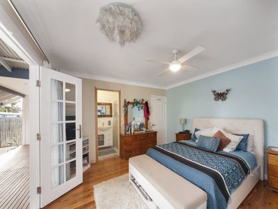 6 Stanwell Crescent, Ashcroft