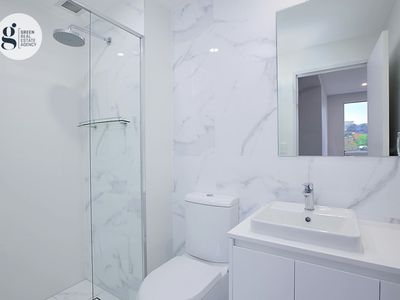 24 / 32 Essex Street, Epping