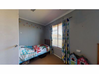 11 Pinnaroo Place, Dubbo