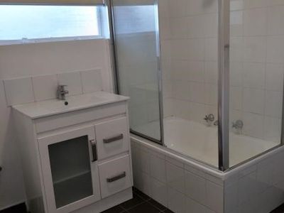 4 / 3-5 Hargreaves Crescent, Braybrook