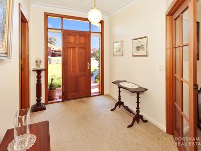 18 James Street, Horsham