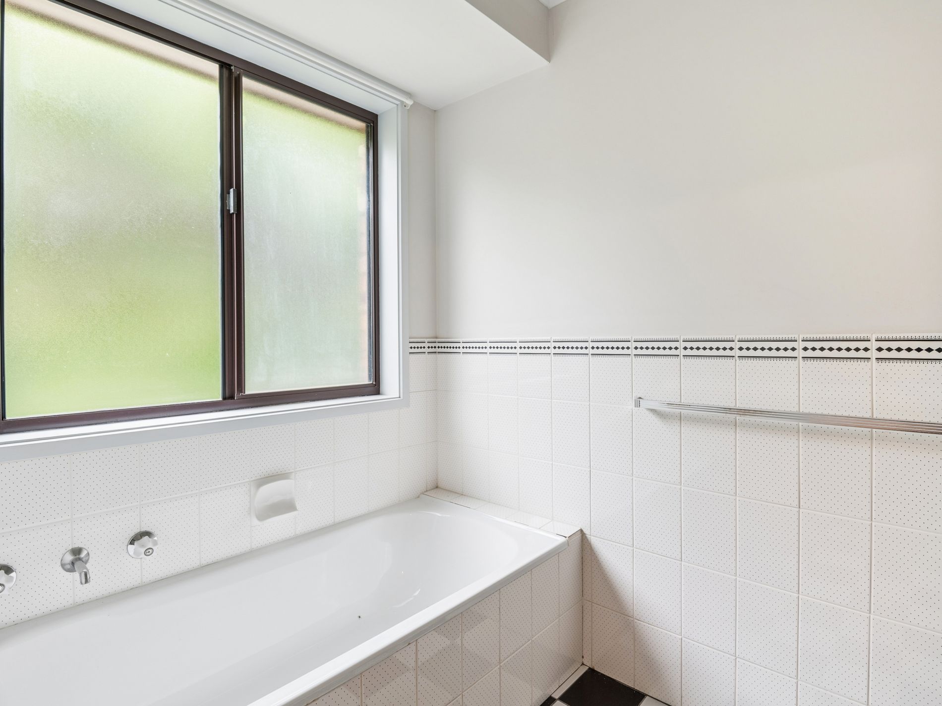 18 Brook Place, Normanville