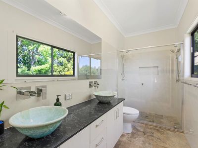 8 Main St, Montville