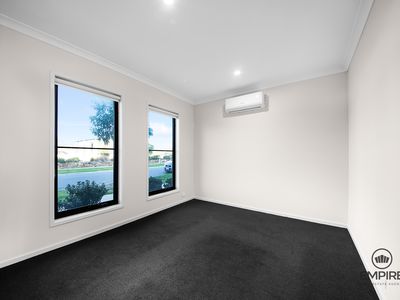 9 Zagros Street, Clyde North