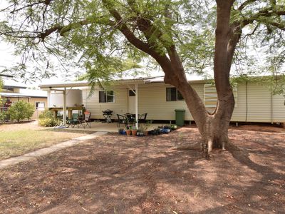 127 Crane Street, Longreach