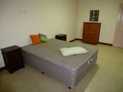 3 / 112 Charlotte, Cooktown