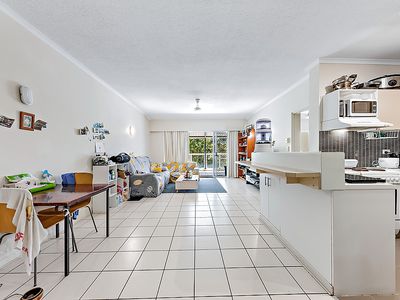 2 / 9 Hermitage Drive, Airlie Beach