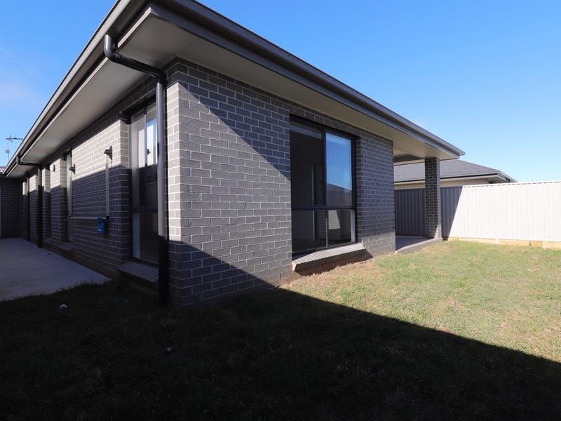 30 Percy Street, Gregory Hills
