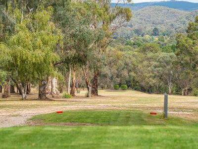 12 MCEVOY LANE, Yackandandah