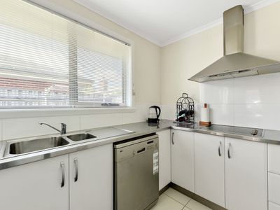 3 / 14 Macquarie Street, George Town