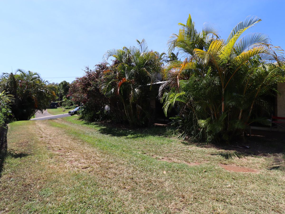 7 Centenary Drive, Atherton