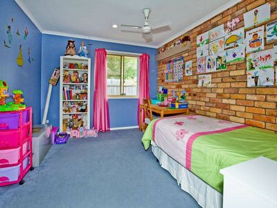 4 Justora Street, Rochedale South
