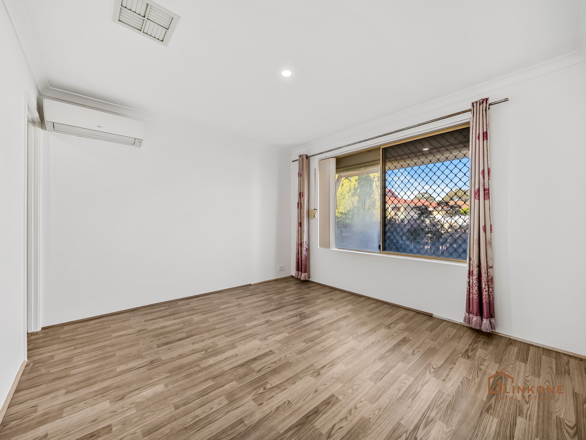 23 Mayhew Cross, Atwell