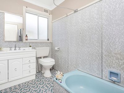 16 Ulster Avenue, Warilla