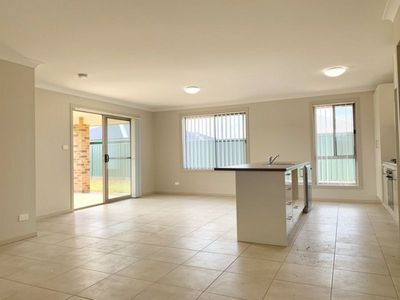 4 Bradford Circuit, Dubbo