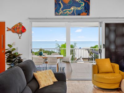 8 Blackcurrant Drive, Hideaway Bay