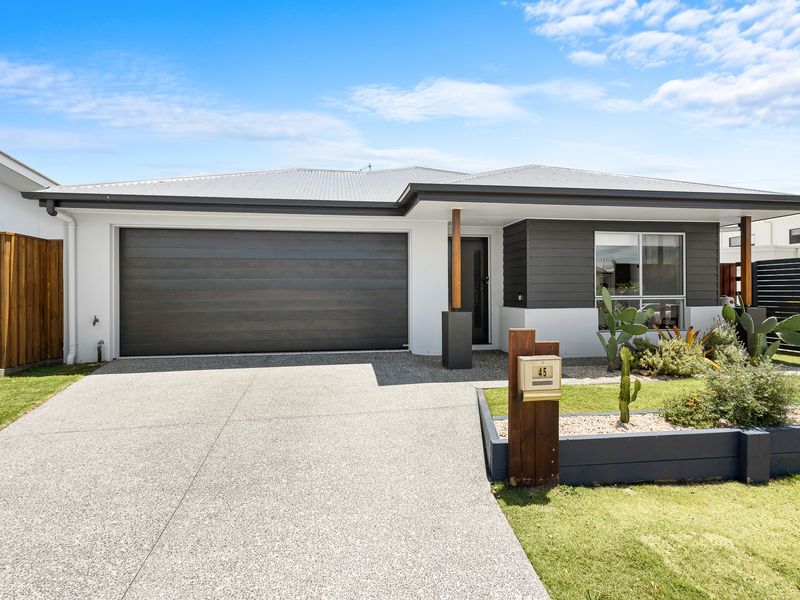 45 Roseleaf Cresent, Palmview