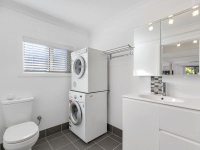 2 / 120 Cypress Street, Torquay
