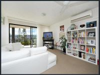 51 / 10 Grand Parade, Kawana Island