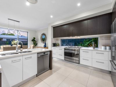 14 Gardenia Place, Wakerley