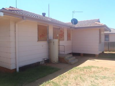18 Armstrong Crescent, Dubbo