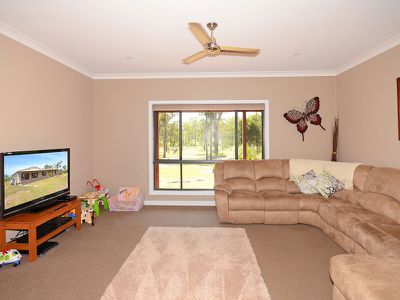 12 OAKES DRIVE, Burrum Heads