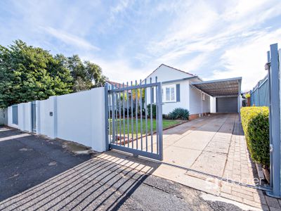 2 Hutchins Avenue, Dubbo