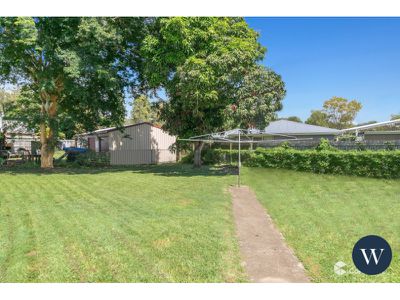 16 James Road, Beachmere