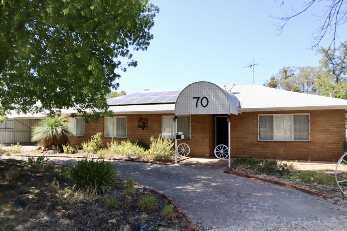 Lifestyle at it's best in Chiltern, 4 Bed, 1 Bath, Large block, Alfresco, Double Car Shed and Carport