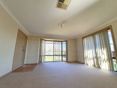 6 Brian Hambly Place, Dubbo