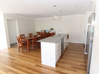 2 / 1 Bakara Court, Forster