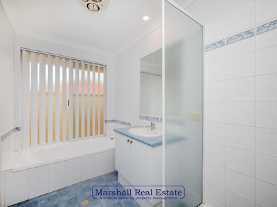 26 Tableland Way, Carramar