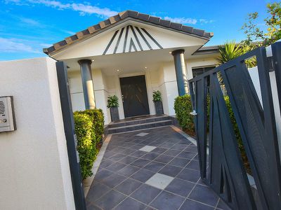 12 Grenada Way, Kawana Island