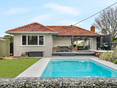 6 Helga Crescent, Te Atatu Peninsula