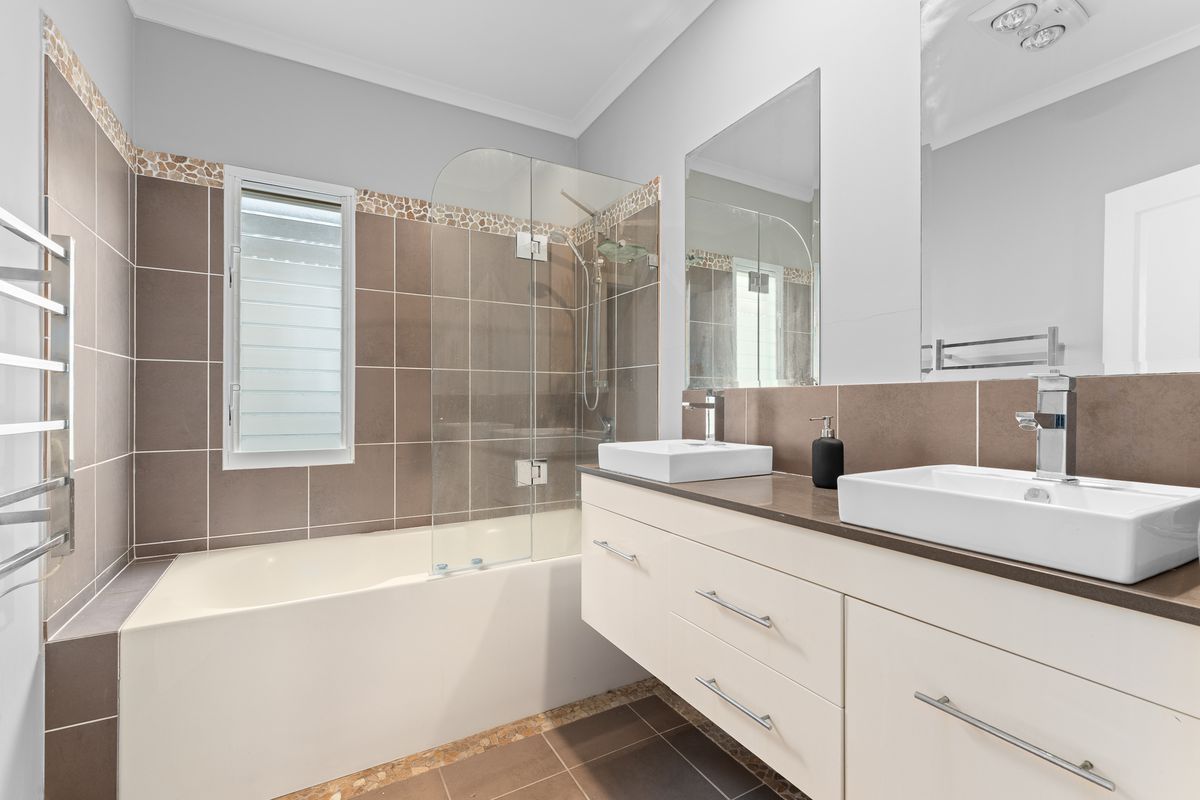 52 Downs Street, North Ipswich