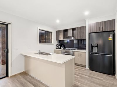 2 Toombon Street, Werribee
