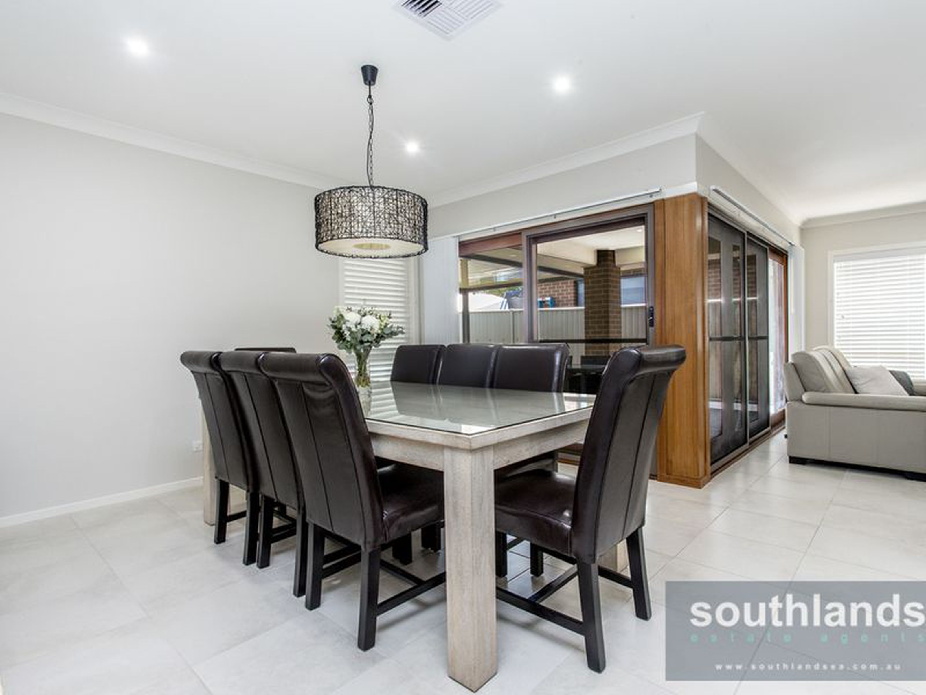 17 Equestrian Circuit, CLAREMONT MEADOWS