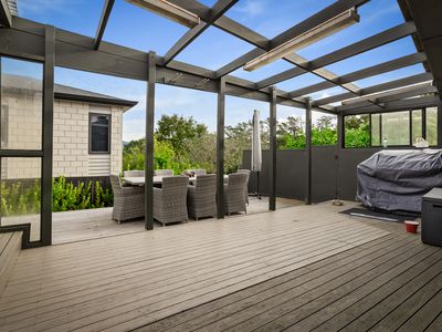 276 Sturges Road, Henderson