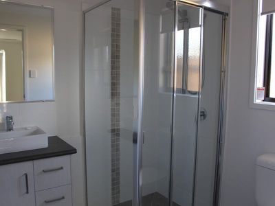 1 / 102 Bradman Way, Urangan