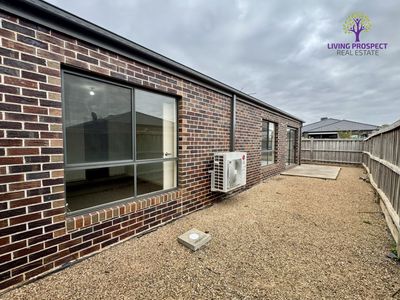 3 / 6 Equine Court, Tarneit