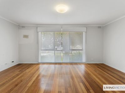 24 Glenmaggie Drive, St Albans