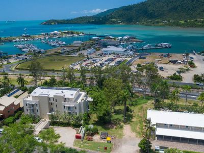 2 Hermitage Drive, Airlie Beach